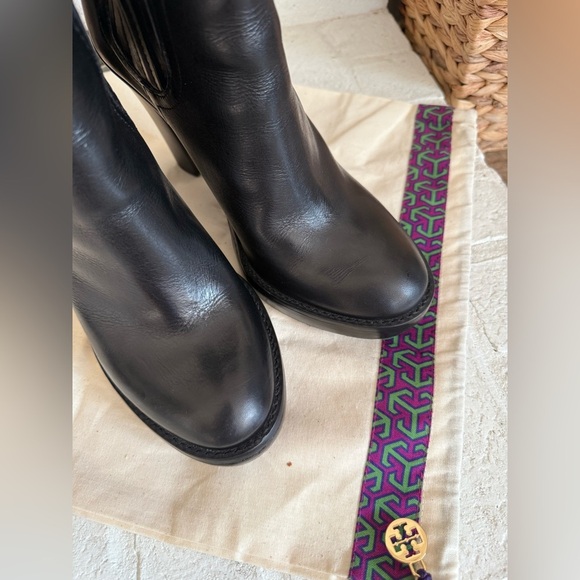 Tory Burch Leather Chelsea Boots Size 10.5 - Picture 4 of 13